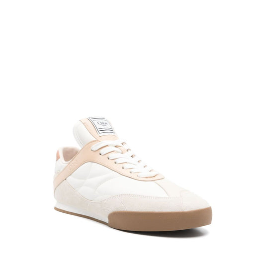 Chloé Kick sneaker in light beige with lace-up fastening and flat rubber sole, includes dust bag, heel height 0.8 in, platform 0.2 in.