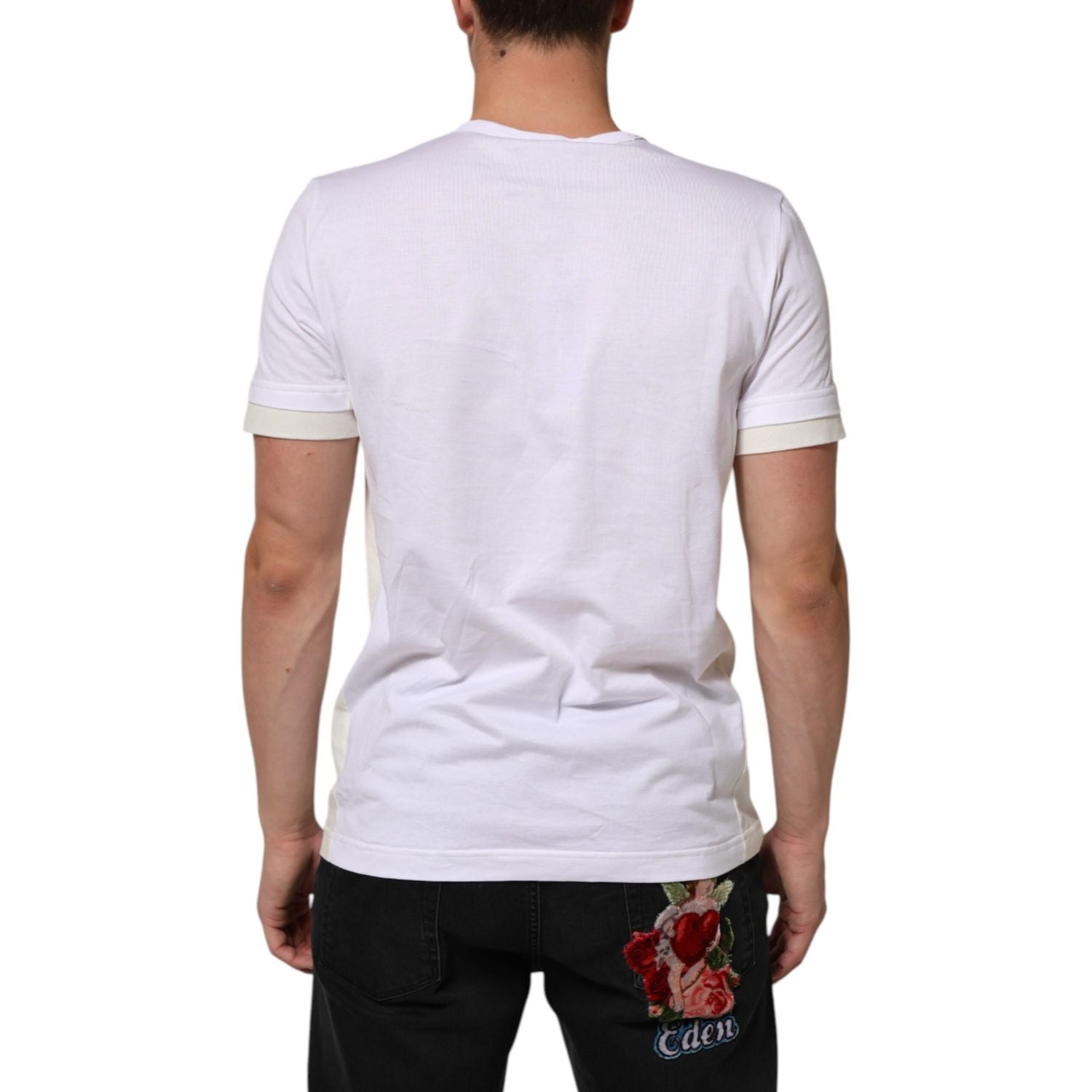 Front view with bag zipped and handles upright.