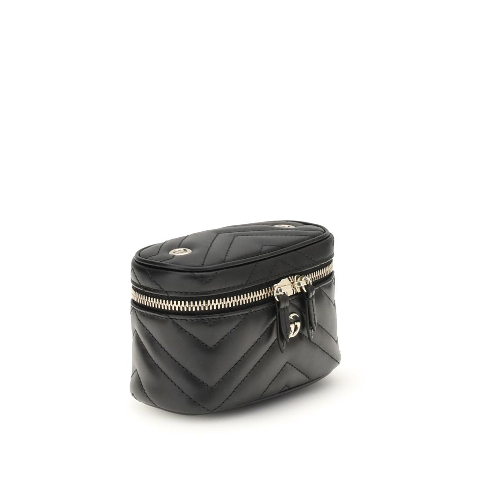 Front view with bag zipped and handles upright.