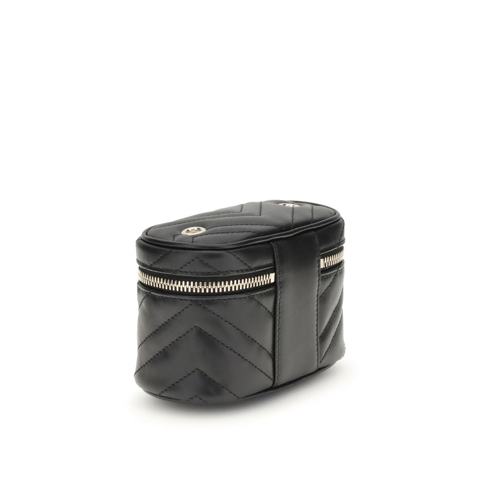 Front view with bag zipped and handles upright.