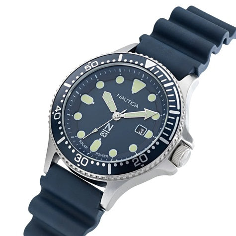 NAUTICA Mod. NAPCBS304 quartz analog gent's watch with mineral dial and 5 ATM water resistance in official packaging box