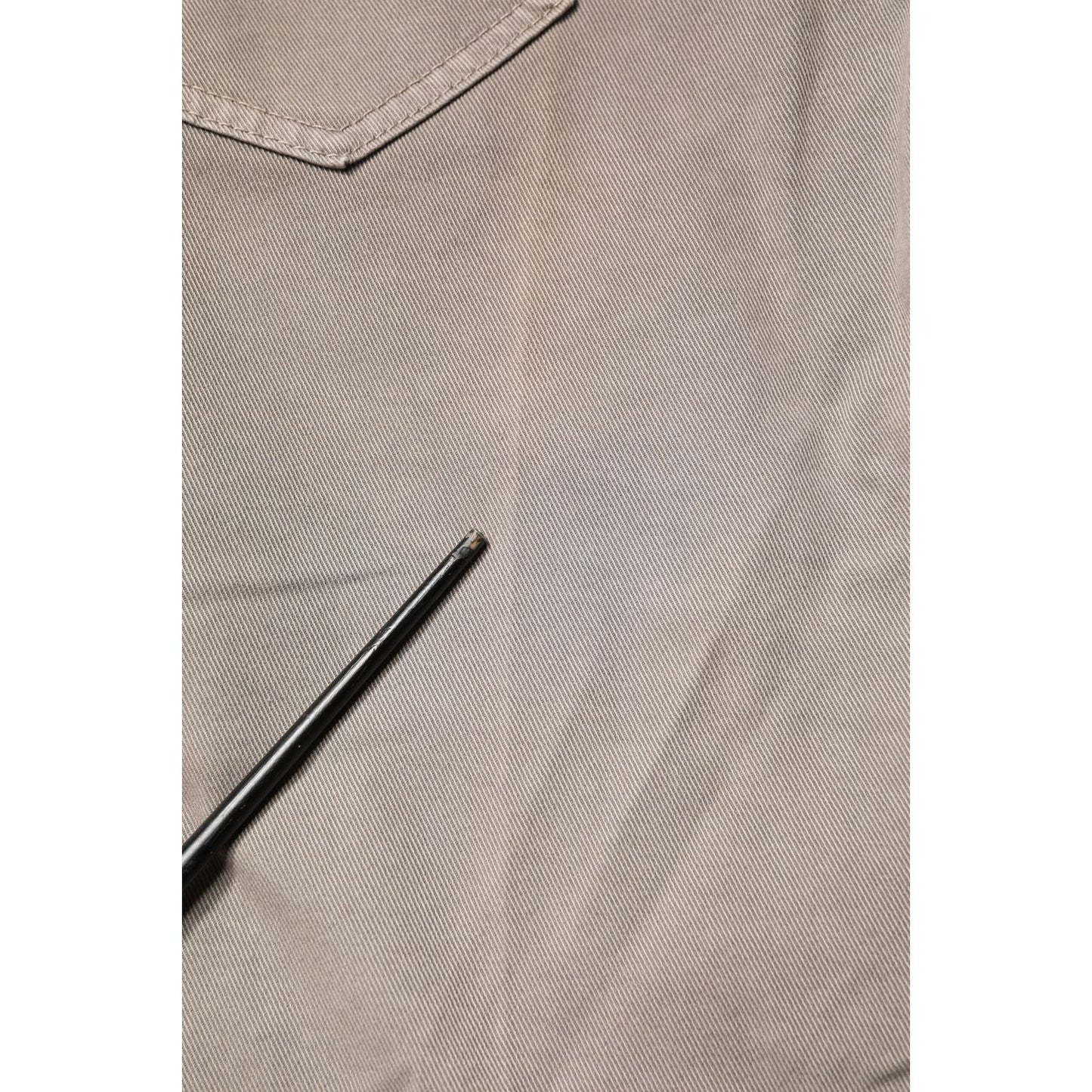 Close-up of PT Torino Brown Bull Denim Reggae Mastice Straight Trouser Jeans fabric, featuring detailed stitching and brown color.