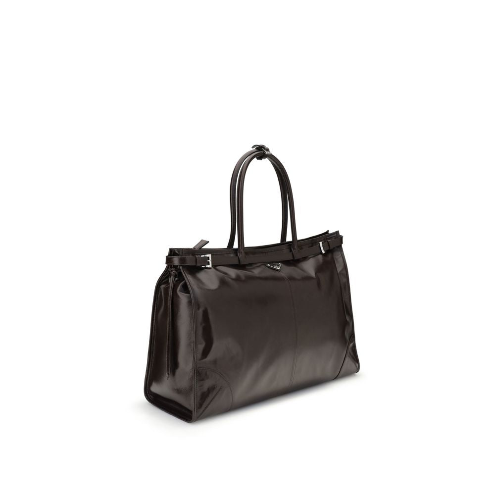 Front view with bag zipped and handles upright.