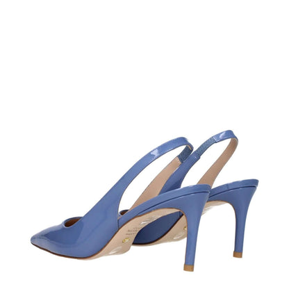 Stuart Weitzman Light Blue Leather High Heel Pumps. Patent leather sandals with pointy toe, 7.5 cm mid heel, steel blue color.