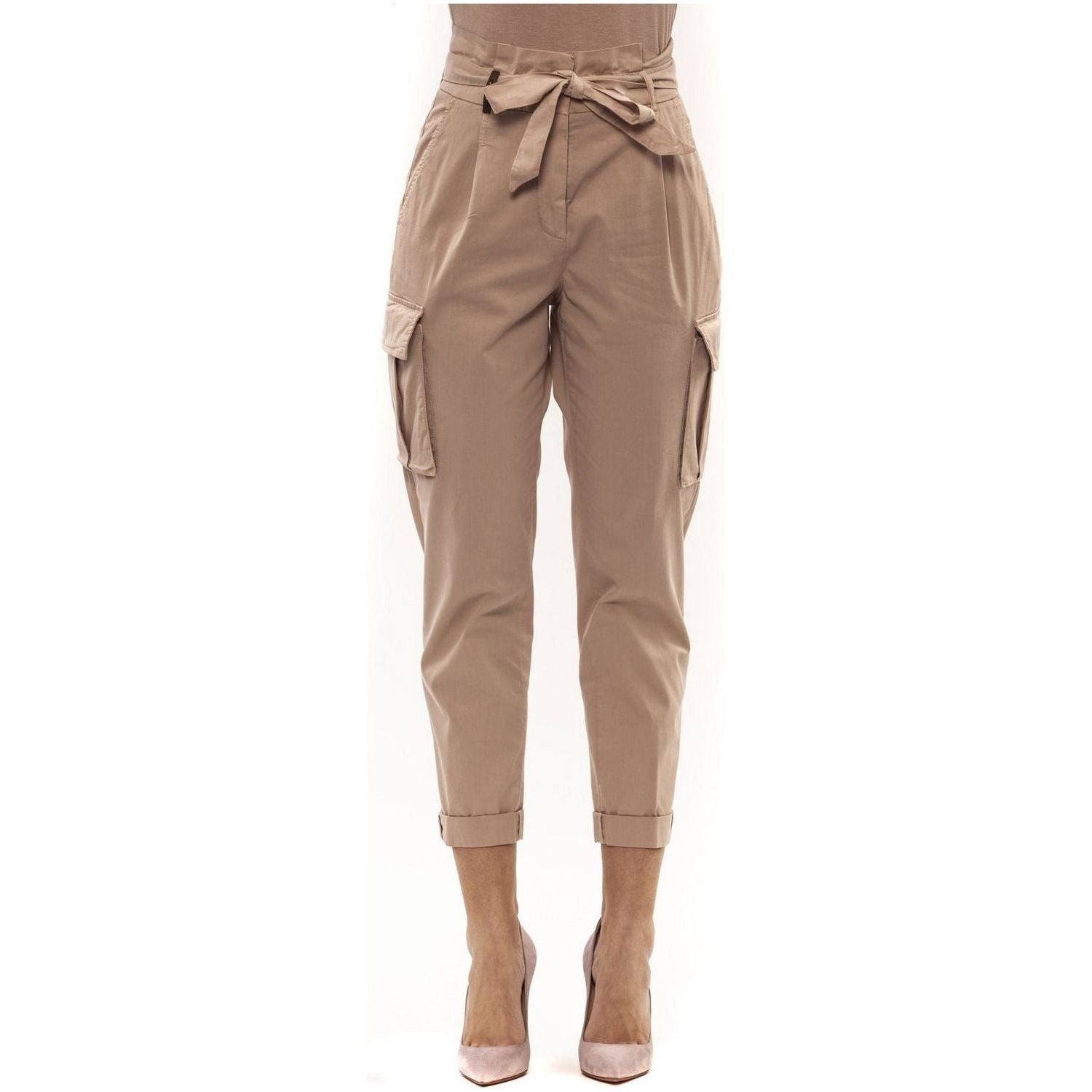 罗莎粉色牛仔裤和长裤